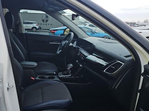 Used 2025 Kia Seltos S image 8