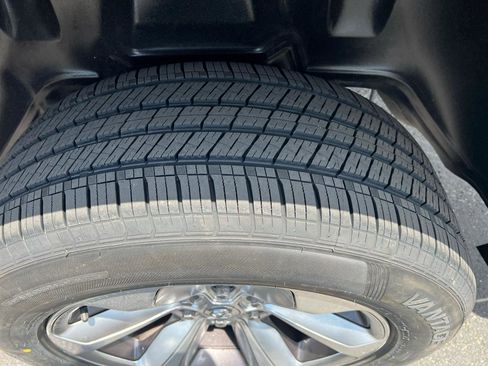 Used 2019 RAM 1500 Limited AWD/4WD image 36