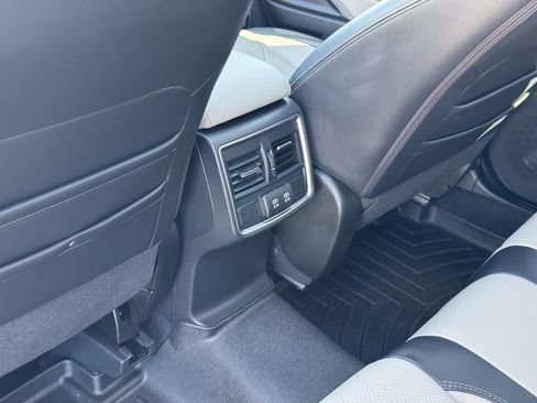 Used 2022 Subaru Forester Limited image 25