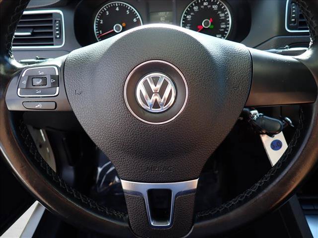Used 2013 Volkswagen Jetta SE FWD image 12