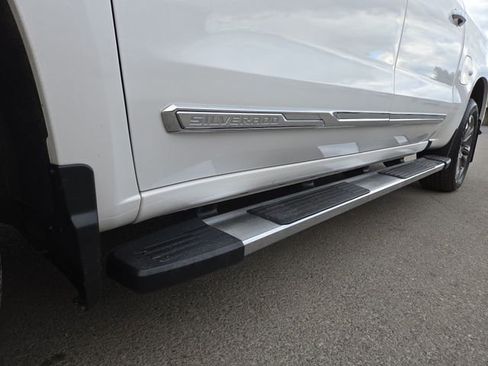 Used 2024 Chevrolet Silverado 1500 High Country w/ Technology Package AWD/4WD image 9