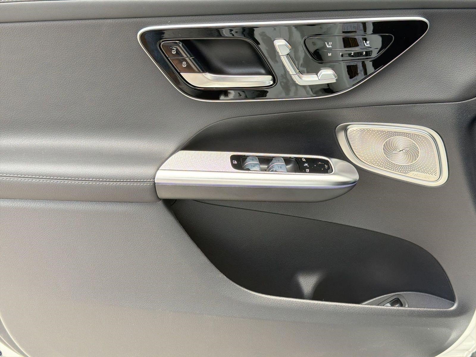Used 2026 Mercedes-Benz GLC 300 image 13