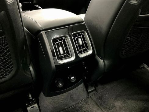 Used 2023 Kia Sorento SX image 31