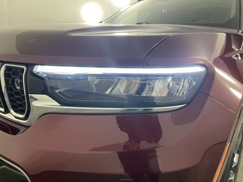 Used 2023 Jeep Grand Cherokee Overland w/ Advanced Protech Group III image 26