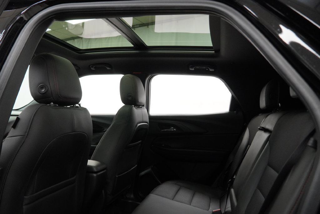Used 2021 Chevrolet TrailBlazer RS w/ Sun and Liftgate Package AWD/4WD image 5