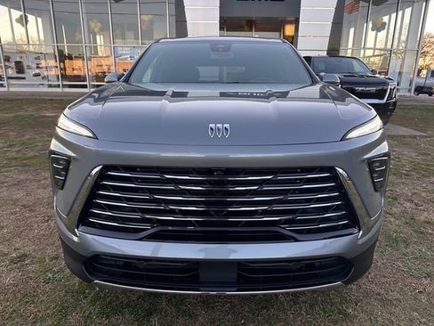 New 2025 Buick Enclave Preferred w/ Power Package image 4