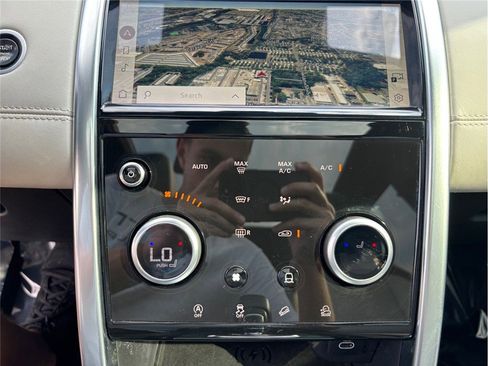 Used 2022 Land Rover Discovery Sport SE R-Dynamic image 32