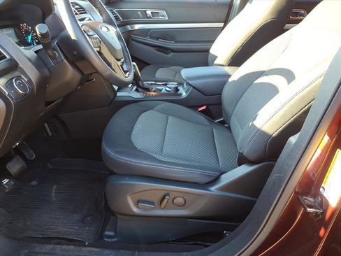Certified 2019 Ford Explorer XLT image 14