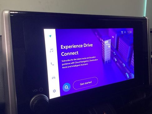 Used 2025 Toyota RAV4 XLE w/ Convenience Package image 14