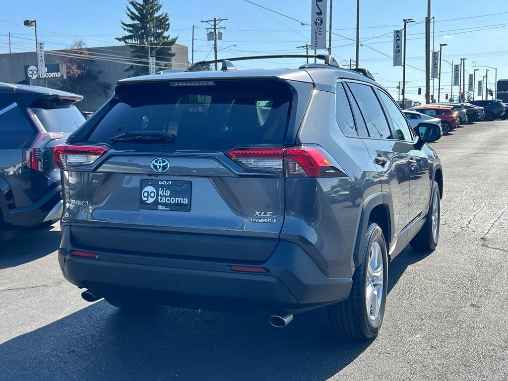Used 2020 Toyota RAV4 XLE w/ Convenience Package AWD/4WD image 7