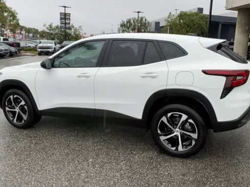 Used 2026 Chevrolet Trax RS image 6