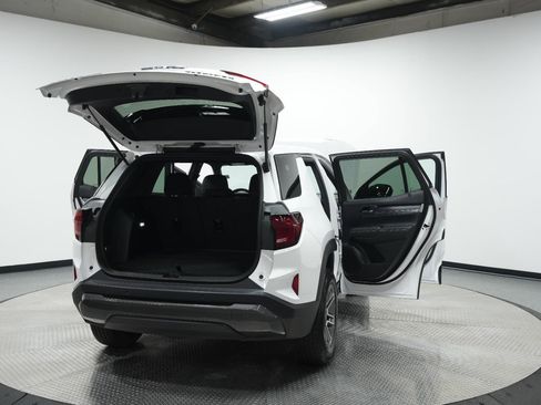 Used 2025 GMC Terrain Elevation image 12