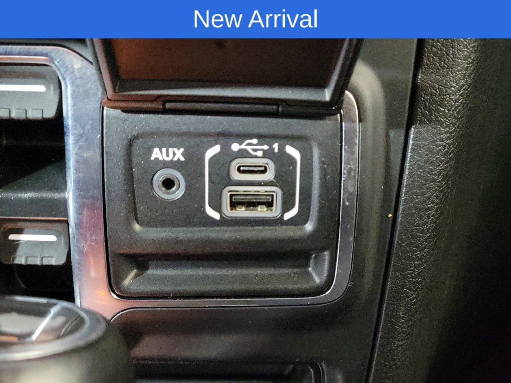 Used 2024 Jeep Wrangler Unlimited Sahara w/ Technology Group AWD/4WD image 22