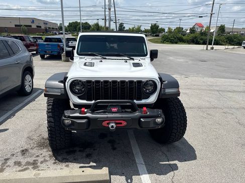 Used 2024 Jeep Wrangler Rubicon AWD/4WD image 6