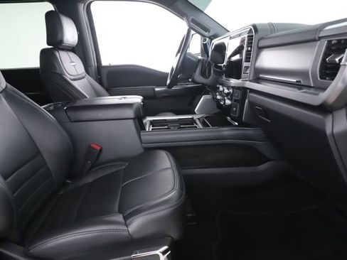 Used 2025 Ford F250 Platinum AWD/4WD image 36