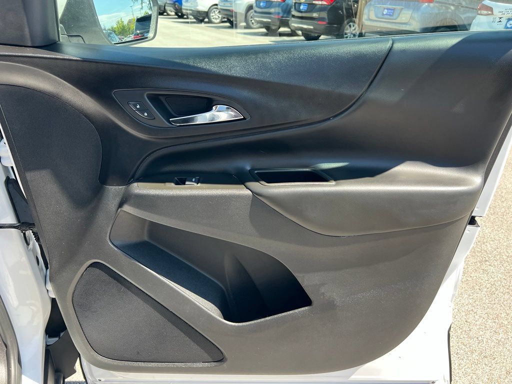 Used 2024 Chevrolet Equinox LT AWD/4WD image 27