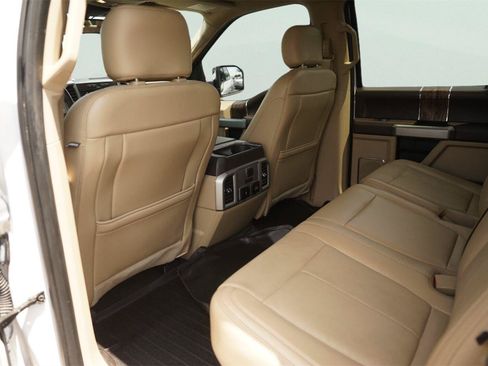 Used 2018 Ford F150 Lariat w/ Equipment Group 502A Luxury AWD/4WD image 12