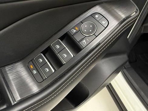 Used 2022 Nissan Rogue SL FWD image 29