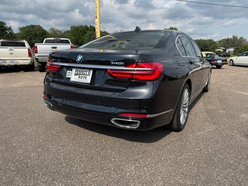 Used 2017 BMW 740i xDrive 740i xDrive Sedan image 7