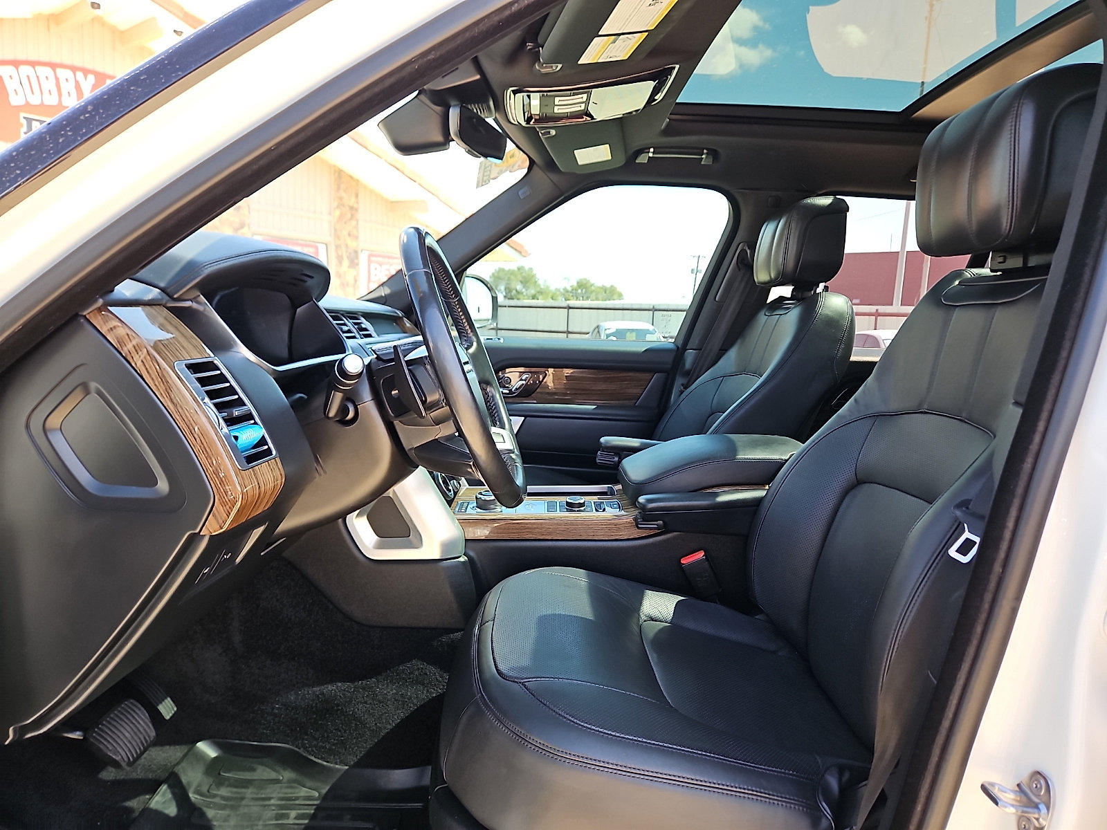 Used 2018 Land Rover Range Rover HSE AWD/4WD image 10