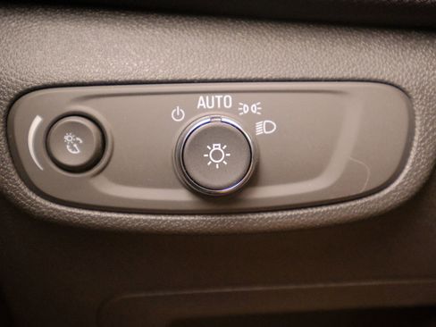 Used 2025 Chevrolet TrailBlazer LT image 38