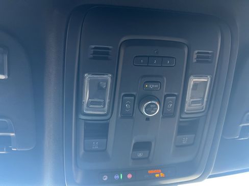 Used 2024 Chevrolet Suburban RST w/ Luxury Package image 23