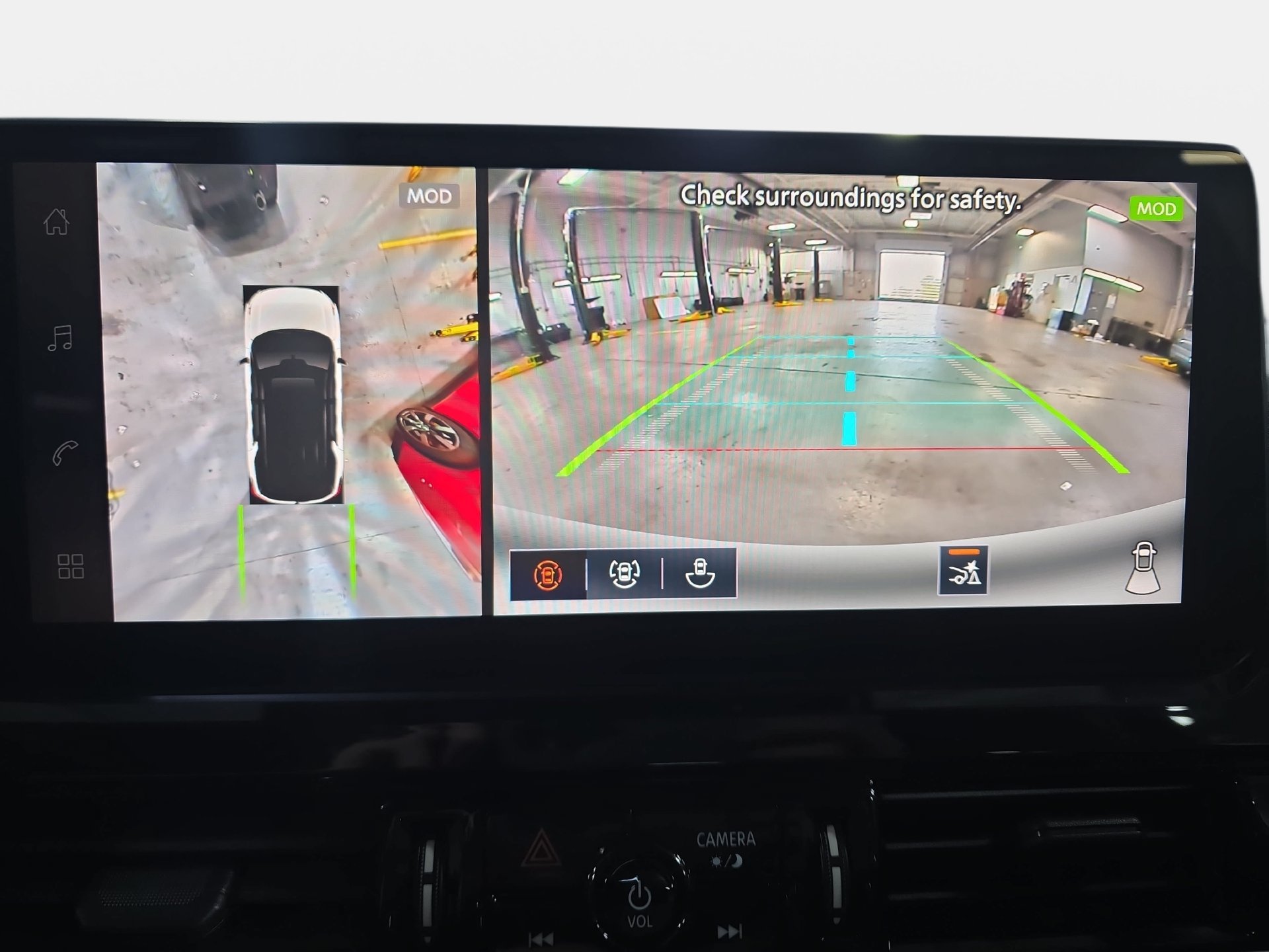 New 2026 Nissan Pathfinder Platinum FWD image 23