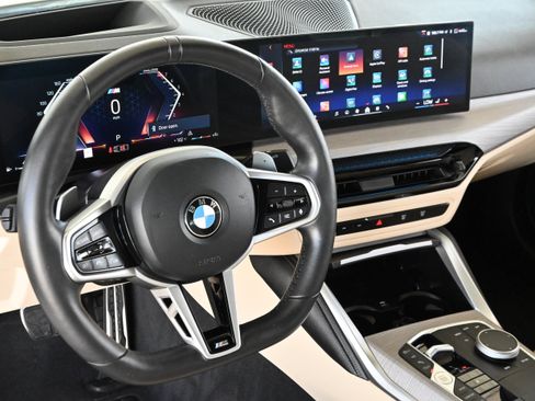 Used 2025 BMW 430i Coupe w/ M Sport Package RWD image 14