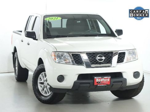 Certified 2021 Nissan Frontier SV RWD image 3