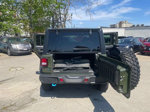 Used 2023 Jeep Wrangler Unlimited w/ Cold Weather Group AWD/4WD image 24