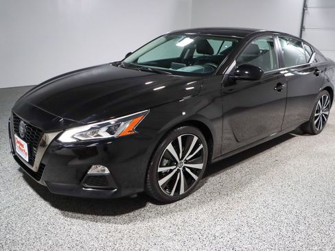 Used 2022 Nissan Altima 2.5 SR image 29