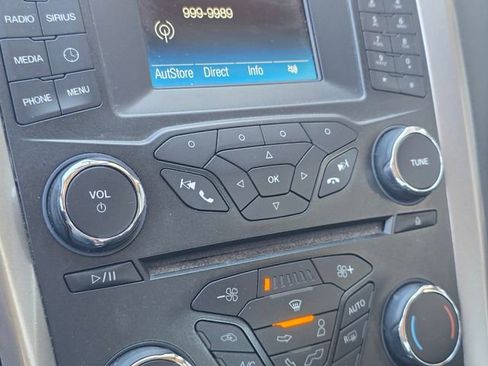 Used 2018 Ford Fusion SE image 20