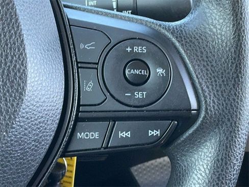 Used 2022 Toyota Corolla LE image 23