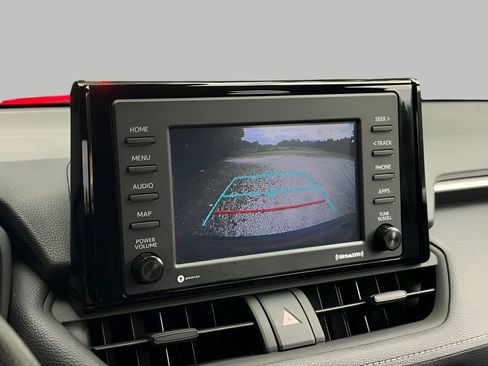 Used 2022 Toyota RAV4 XLE AWD/4WD image 20