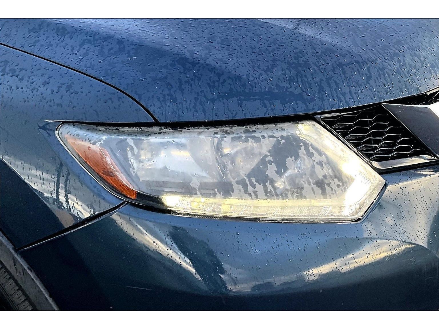 Used 2015 Nissan Rogue S AWD/4WD image 32