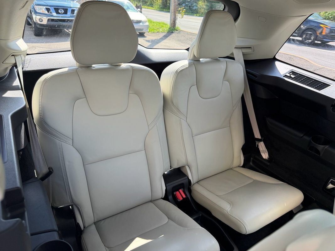 Used 2021 Volvo XC90 T6 Inscription w/ Advanced Package AWD/4WD image 38