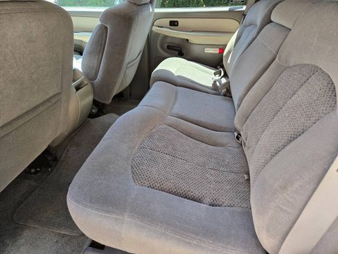 Used 2000 Chevrolet Tahoe LS w/ LS Preferred Equipment Group AWD/4WD image 9