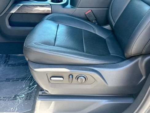 Used 2021 Chevrolet Silverado 1500 LTZ AWD/4WD image 18