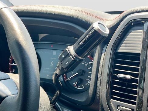 Used 2024 Nissan Titan PRO-4X w/ Pro-4x Utility Package image 17