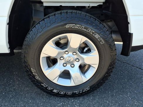 Used 2023 RAM 1500 Big Horn AWD/4WD image 16