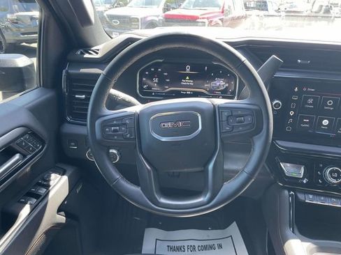 Used 2025 GMC Sierra 2500 AT4 w/ AT4 Premium Plus Package AWD/4WD image 10