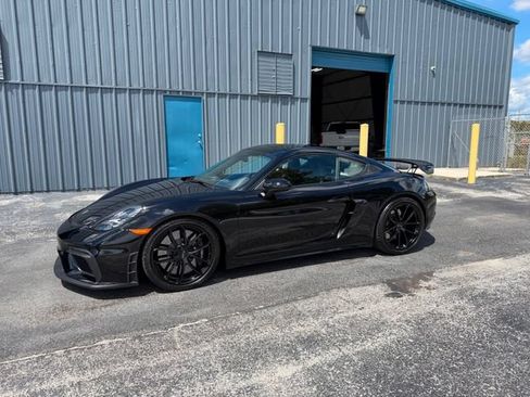 Used 2020 Porsche 718 Cayman GT4 RWD image 92