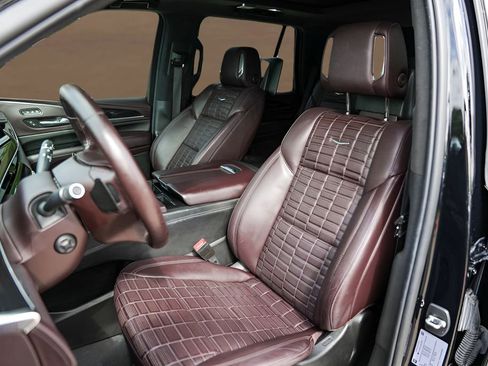 Used 2022 Cadillac Escalade Sport Platinum AWD/4WD image 10