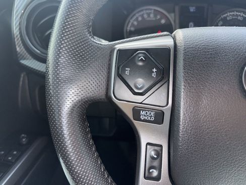 Used 2022 Toyota Tacoma SR5 image 24