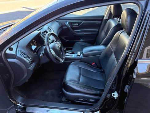 Used 2018 Nissan Altima 2.5 SL w/ 2.5 SL Technology Package image 12