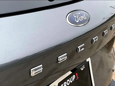 Certified 2022 Ford Escape SEL w/ Class II Trailer Tow Package image 30