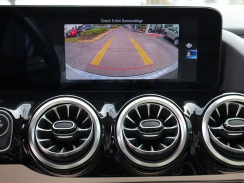 Used 2022 Mercedes-Benz GLA 250 w/ Premium Package Lite image 51