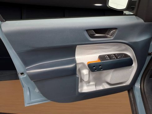 Certified 2022 Ford Maverick XLT FWD image 13