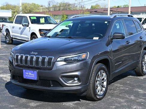 Used 2019 Jeep Cherokee Latitude Plus w/ Comfort/Convenience Group AWD/4WD image 5