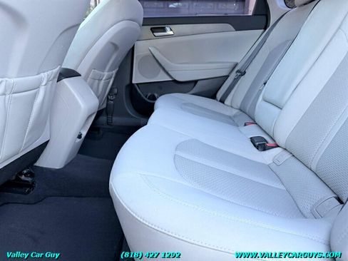 Used 2016 Hyundai Sonata SE FWD image 19